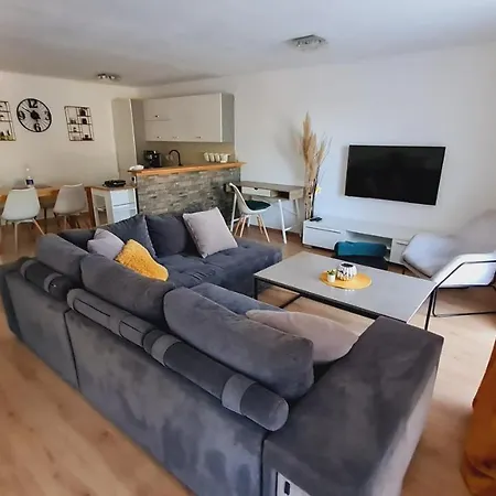 A24-house Semesterbostad *